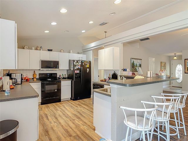 15271 SE 24TH STREET ROAD, Ocklawaha, FL 32179