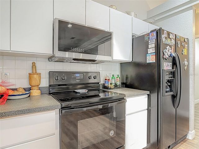 15271 SE 24TH STREET ROAD, Ocklawaha, FL 32179