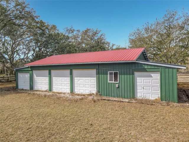 15271 SE 24TH STREET ROAD, Ocklawaha, FL 32179