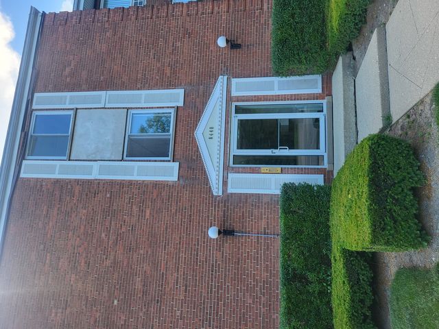 8440 Skokie Boulevard 102, Skokie, IL 60077