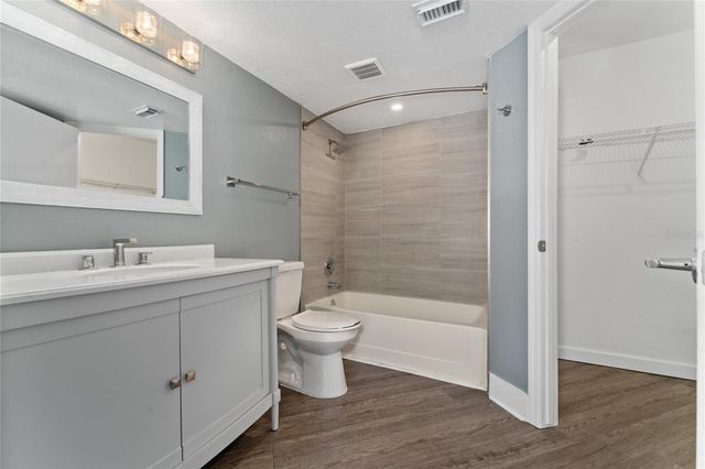 2203 KEY WEST COURT 422, Kissimmee, FL 34741