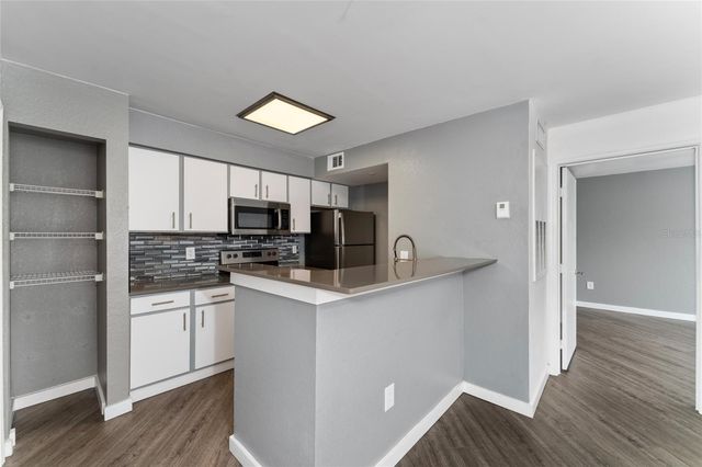 2203 KEY WEST COURT 422, Kissimmee, FL 34741