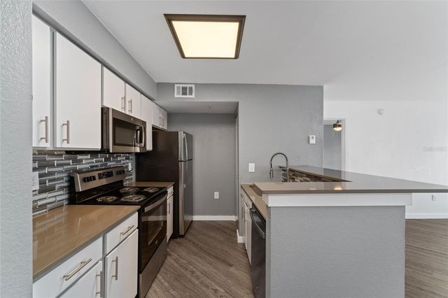 2203 KEY WEST COURT 422, Kissimmee, FL 34741