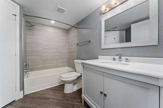 2203 KEY WEST COURT 422, Kissimmee, FL 34741