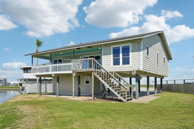 110 Mariner Road, Freeport, TX 77541