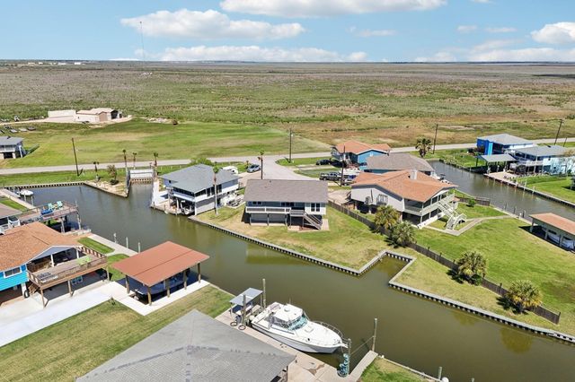 110 Mariner Road, Freeport, TX 77541