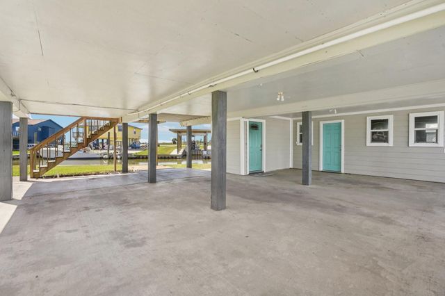 110 Mariner Road, Freeport, TX 77541