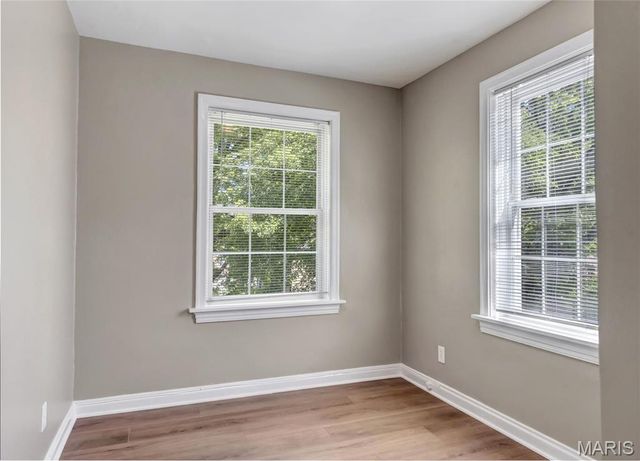 7536 Oxford Drive 3, St Louis, MO 63105