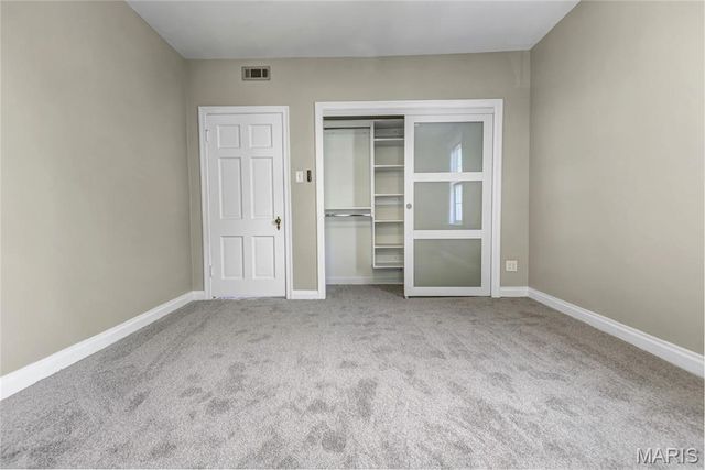 7536 Oxford Drive 3, St Louis, MO 63105