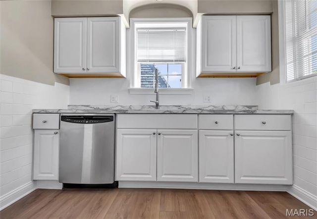 7536 Oxford Drive 3, St Louis, MO 63105