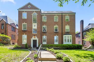 7536 Oxford Drive 3, St Louis, MO 63105