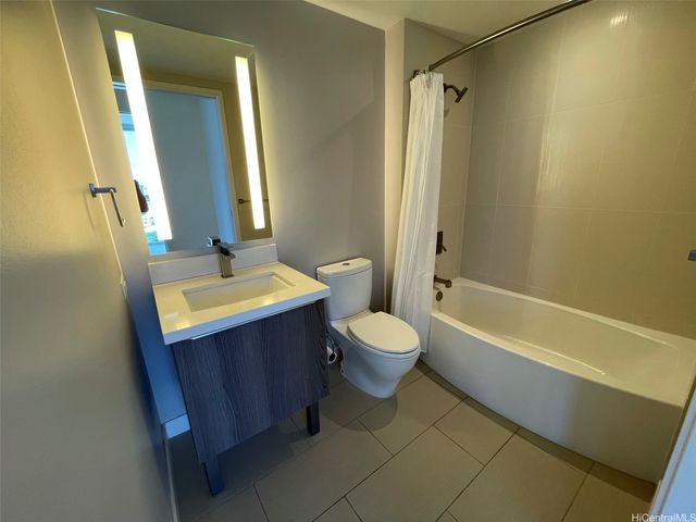 888 Kapiolani Boulevard 2805, Honolulu, HI 96813