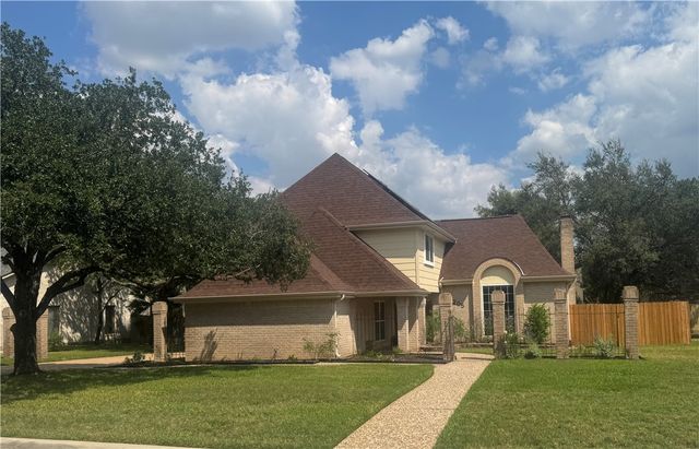 205 Ember Glow Circle, College Station, TX 77840