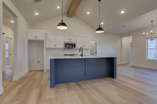 6913 13th Street, Lubbock, TX 79416