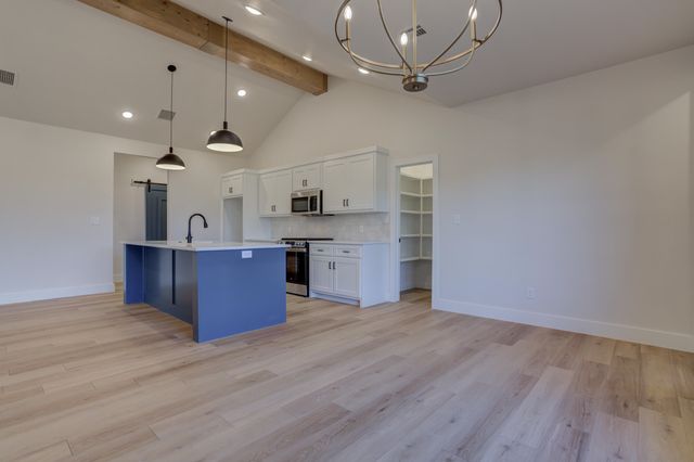 6913 13th Street, Lubbock, TX 79416