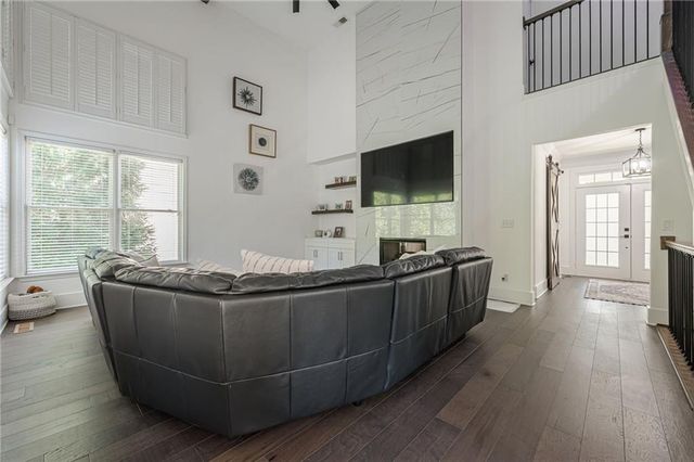 829 Valley Drive, Canton, GA 30114