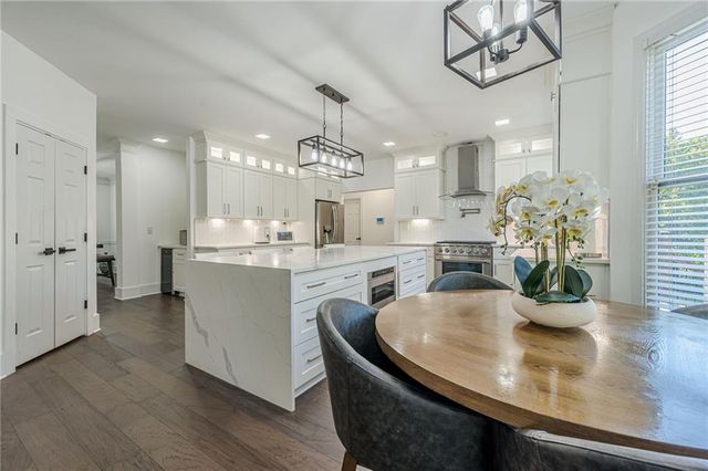 829 Valley Drive, Canton, GA 30114