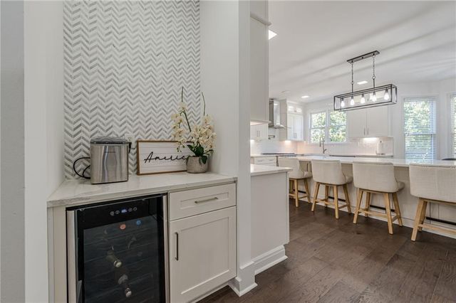 829 Valley Drive, Canton, GA 30114