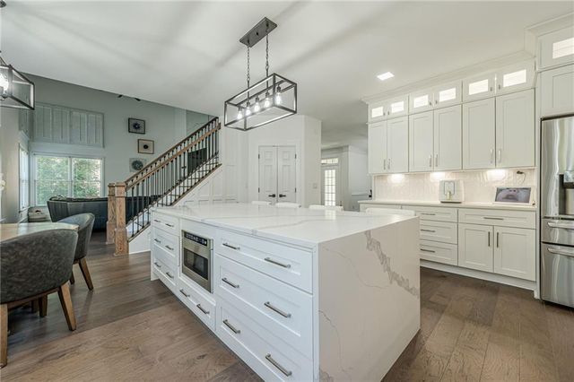 829 Valley Drive, Canton, GA 30114