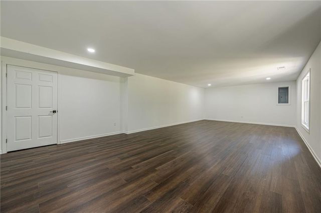 829 Valley Drive, Canton, GA 30114