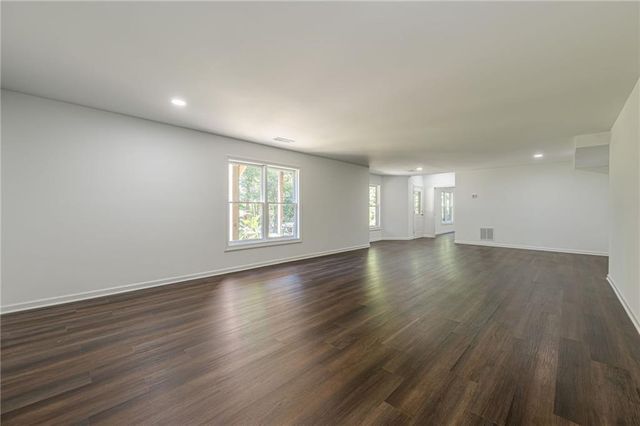 829 Valley Drive, Canton, GA 30114