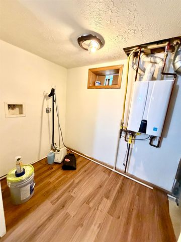 220 18th St SE, Minot, ND 58701