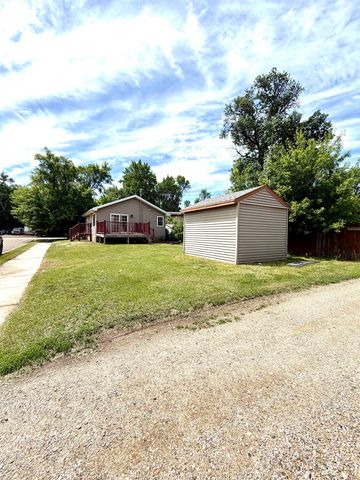 220 18th St SE, Minot, ND 58701