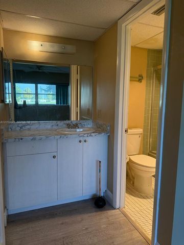 7797 Golf Cir Drive 102, Margate, FL 33063