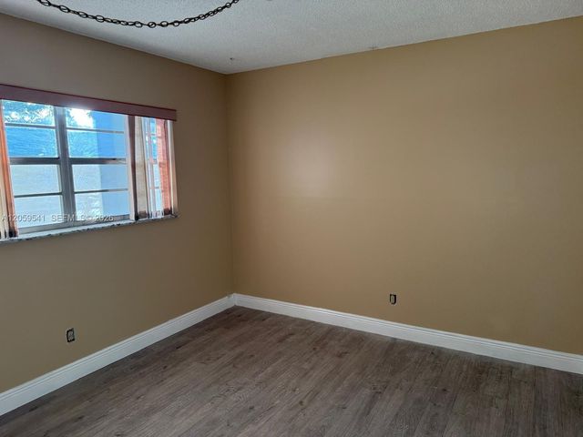 7797 Golf Cir Drive 102, Margate, FL 33063