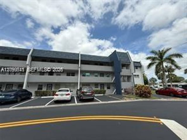 7797 Golf Cir Drive 102, Margate, FL 33063
