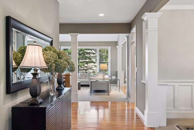 10565 Water Lily Lane, Woodbury, MN 55129
