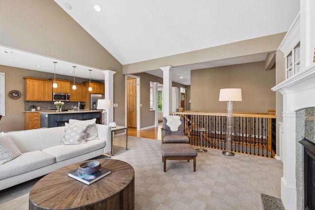 10565 Water Lily Lane, Woodbury, MN 55129