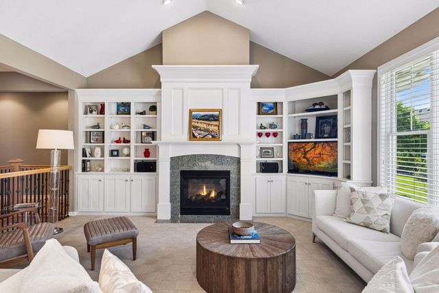 10565 Water Lily Lane, Woodbury, MN 55129