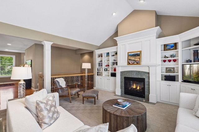 10565 Water Lily Lane, Woodbury, MN 55129