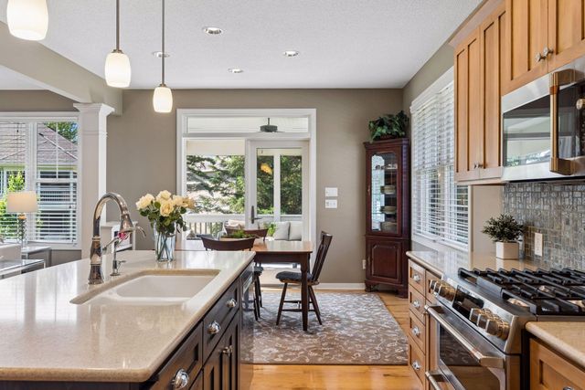 10565 Water Lily Lane, Woodbury, MN 55129