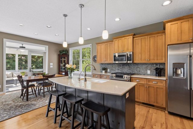 10565 Water Lily Lane, Woodbury, MN 55129