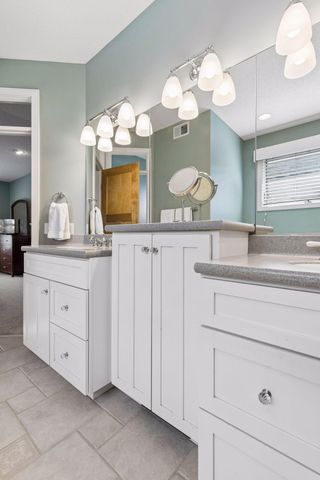 10565 Water Lily Lane, Woodbury, MN 55129