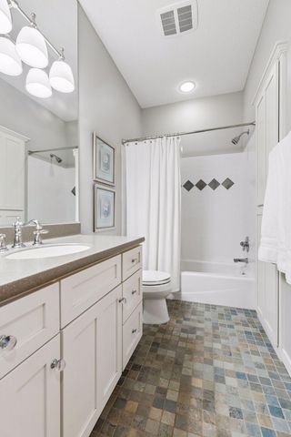 10565 Water Lily Lane, Woodbury, MN 55129