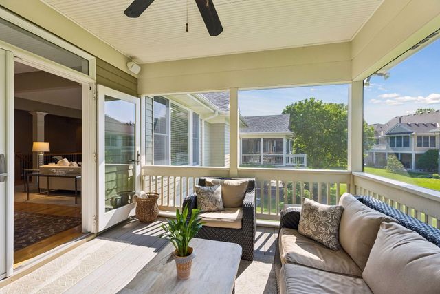 10565 Water Lily Lane, Woodbury, MN 55129