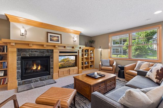 10565 Water Lily Lane, Woodbury, MN 55129