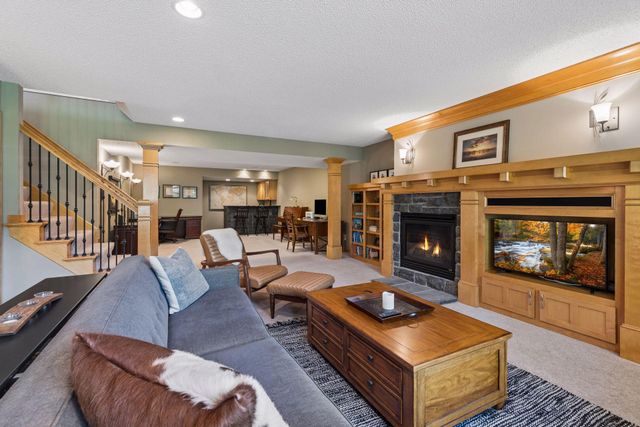 10565 Water Lily Lane, Woodbury, MN 55129