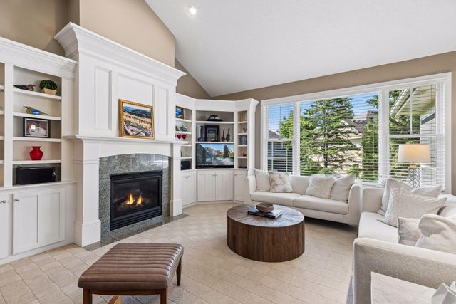 10565 Water Lily Lane, Woodbury, MN 55129