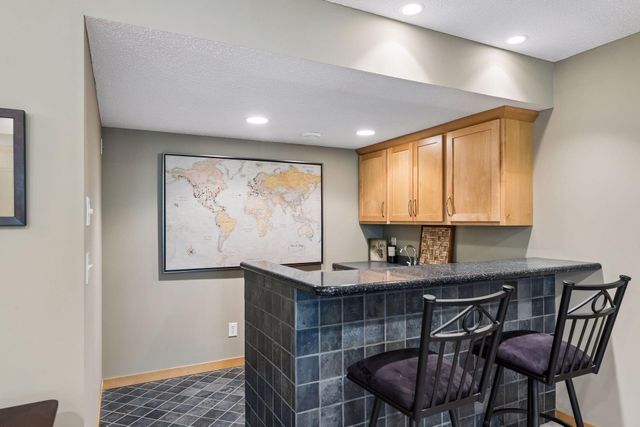 10565 Water Lily Lane, Woodbury, MN 55129