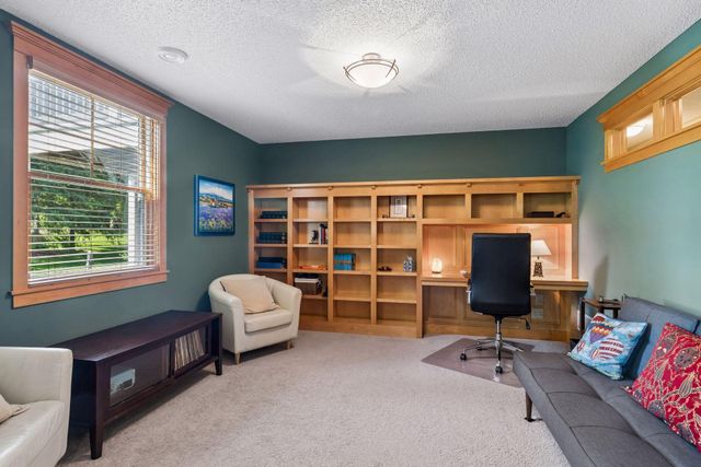 10565 Water Lily Lane, Woodbury, MN 55129