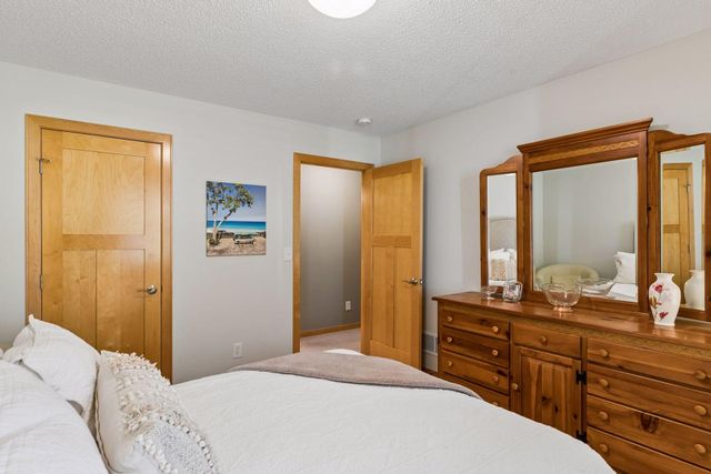 10565 Water Lily Lane, Woodbury, MN 55129