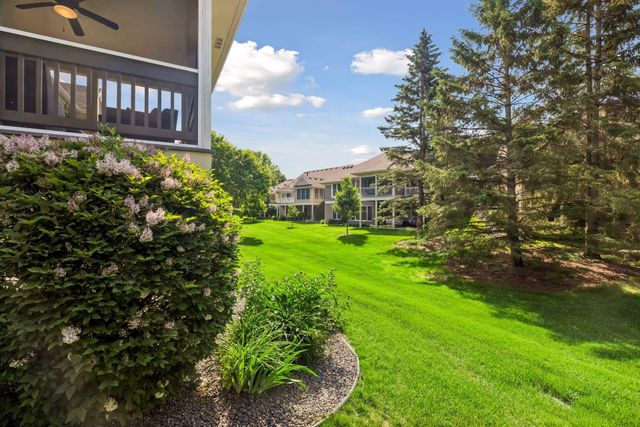 10565 Water Lily Lane, Woodbury, MN 55129