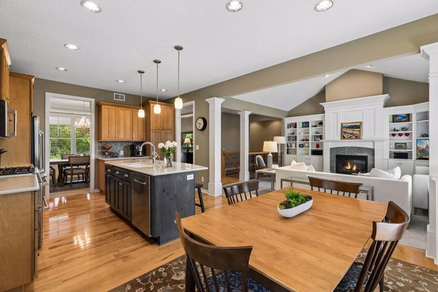 10565 Water Lily Lane, Woodbury, MN 55129