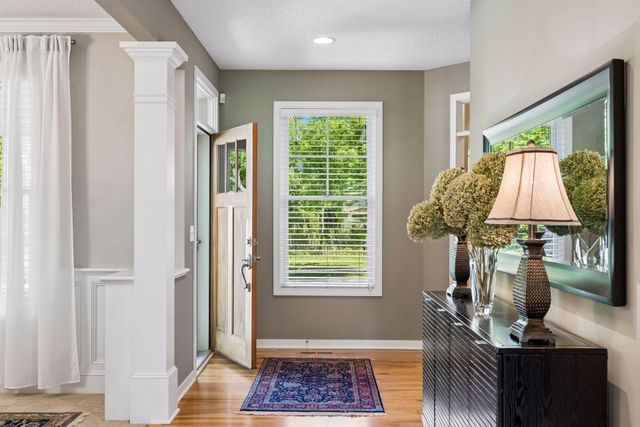 10565 Water Lily Lane, Woodbury, MN 55129