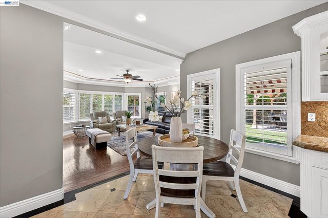 2337 Grosvenor Heights Ct, Livermore, CA 94550
