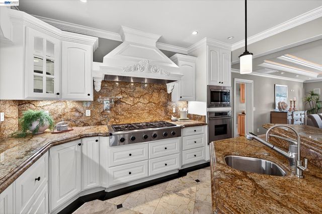 2337 Grosvenor Heights Ct, Livermore, CA 94550